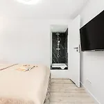 Апартаменти Totu Bema Seaside